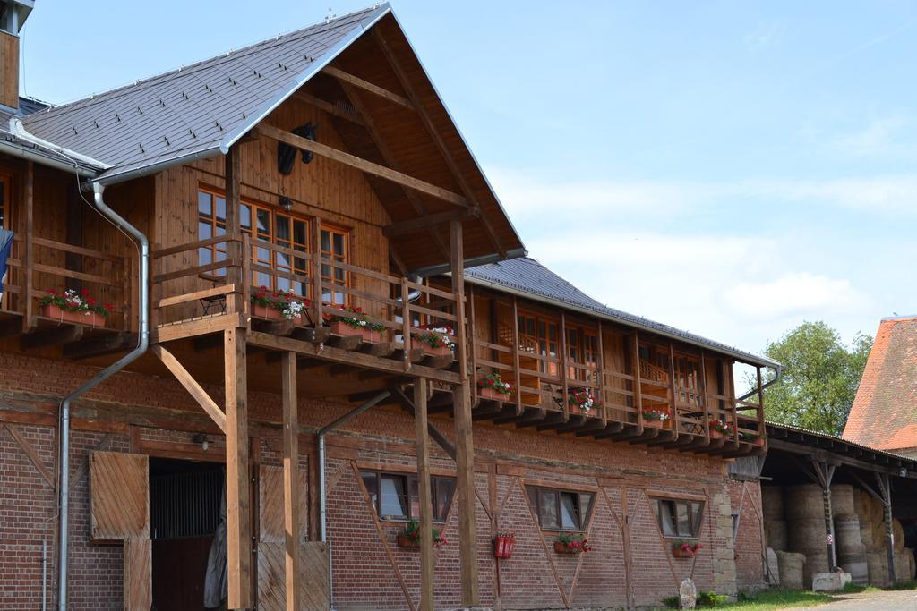 Penzion Dvur Krasikov Kokasice Bagian luar foto