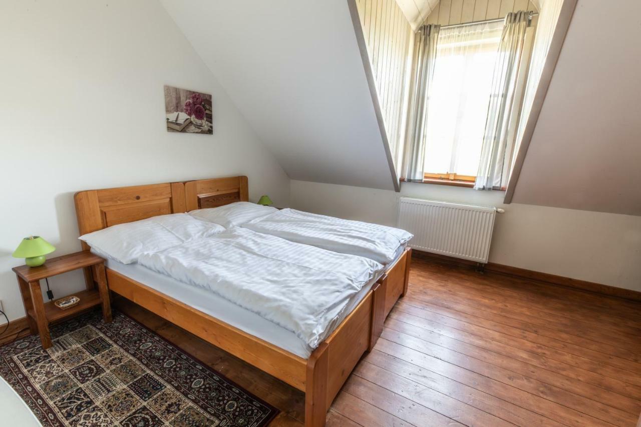 Penzion Dvur Krasikov Kokasice Bagian luar foto